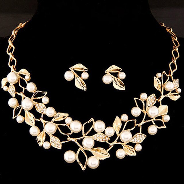 Temperament necklace earrings set