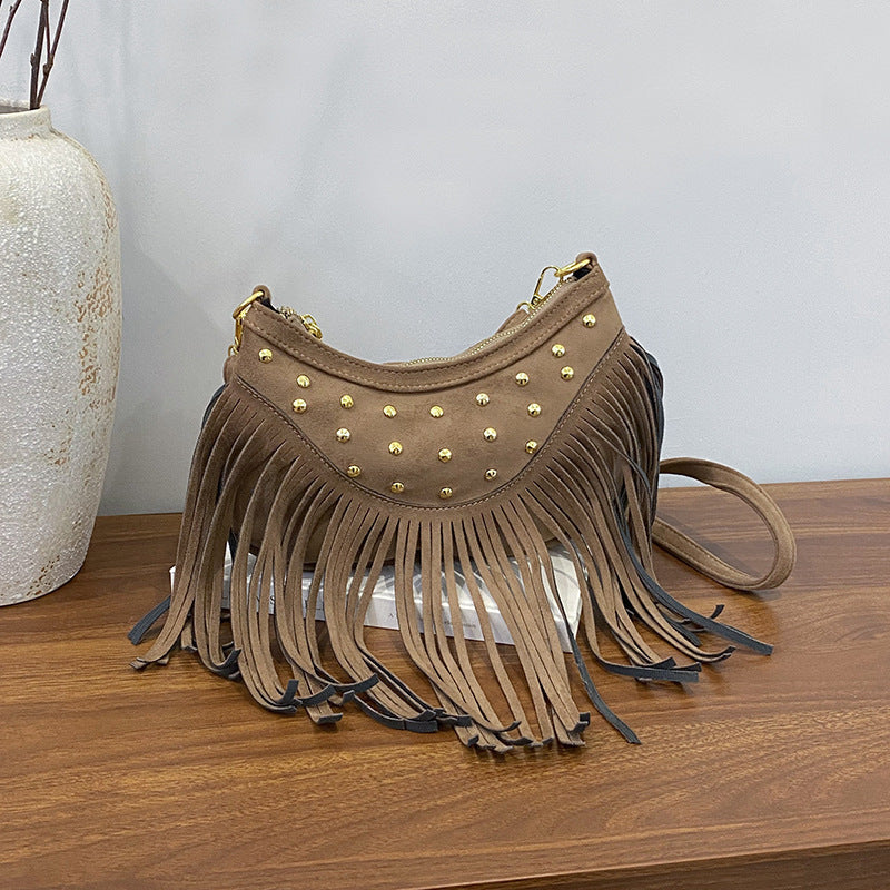 Retro Casual Tassel Large Capacity Rivet Shoulder Messenger Bag