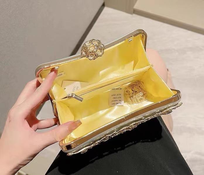 Retro Banquet Handheld Dress Chain Bride Clutch Purse Women Luxury Wedding Prom Party Rhinestone Evening Bag