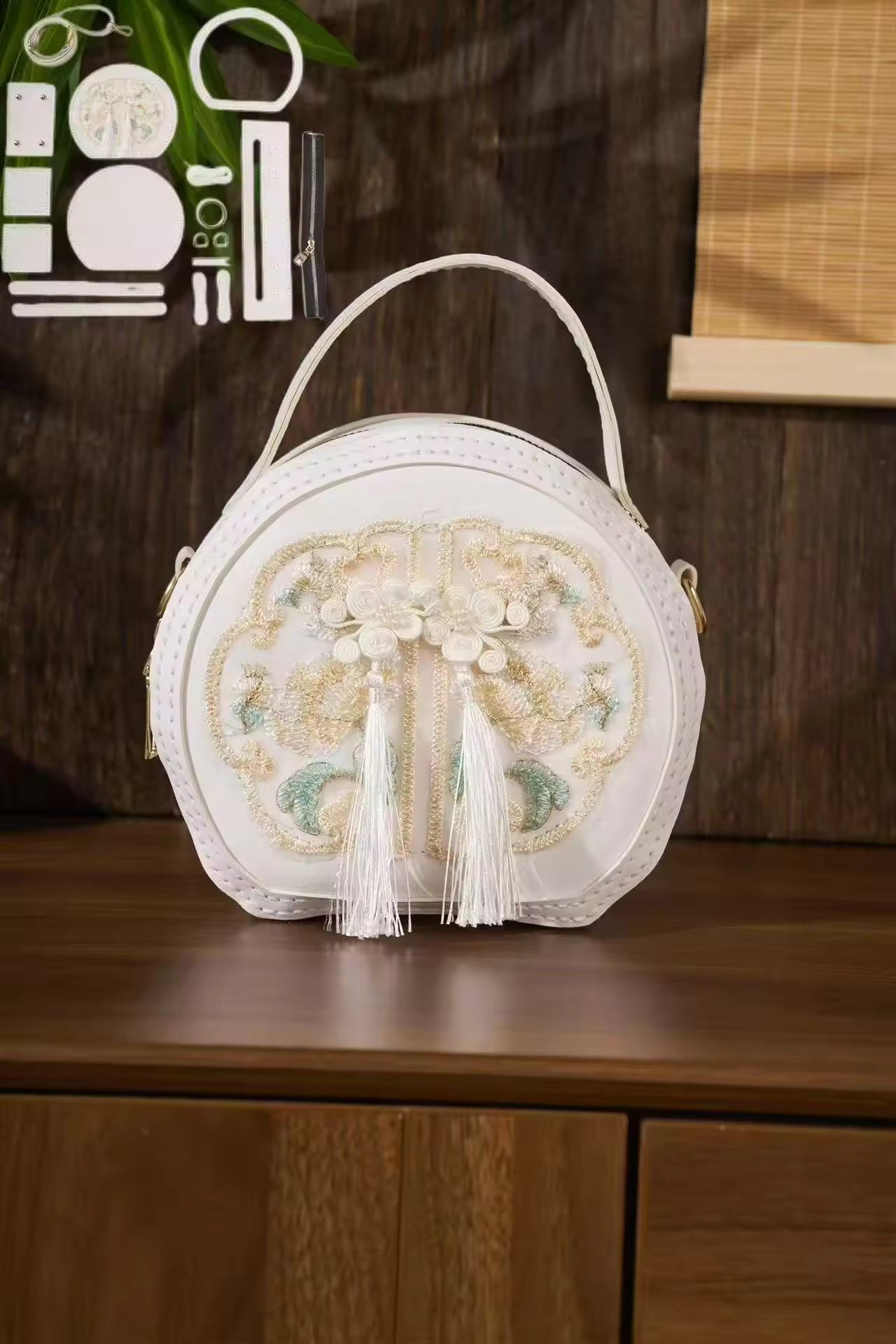 Chinese Style Embroidery Ethnic Zipper Large Capacity Sustainable PU Half Moon Handbag