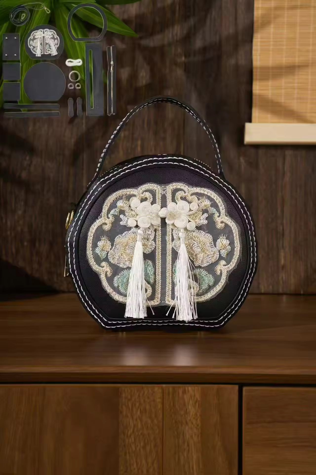 Chinese Style Embroidery Ethnic Zipper Large Capacity Sustainable PU Half Moon Handbag