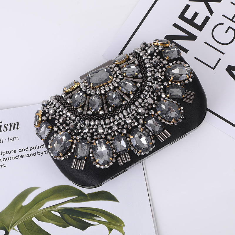 Women Fashion Classic Clutch Satchel Evening Bag with Chain Strap and Magnetic Closure