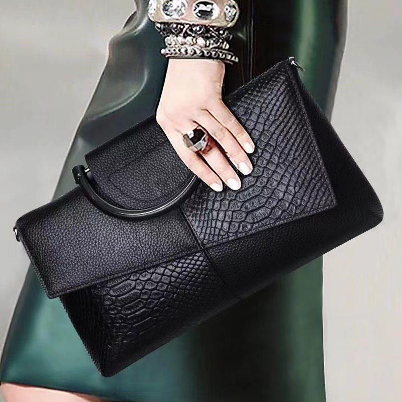 High-End Women's Snake Crocodile Pattern Clutch Bag