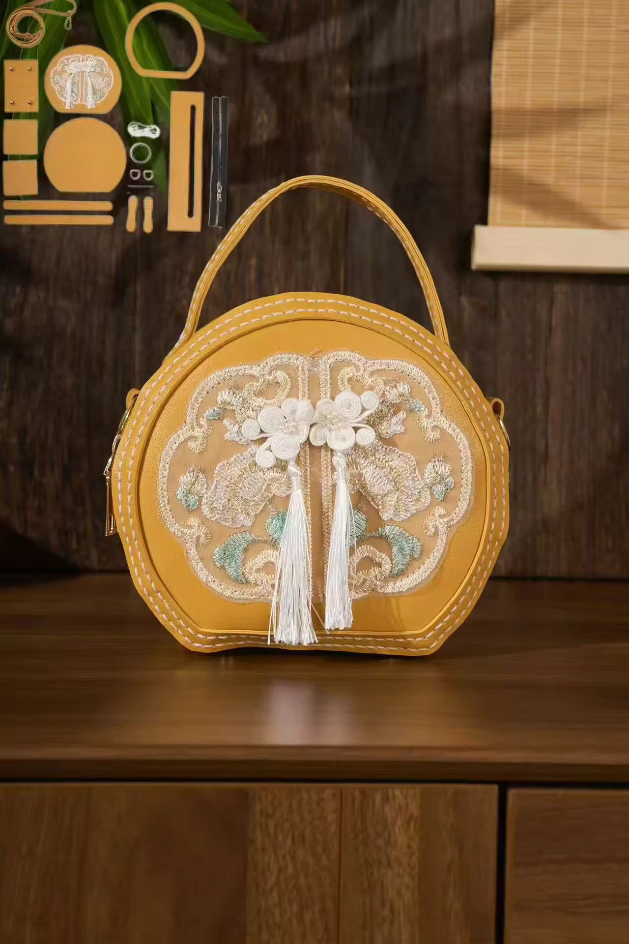 Chinese Style Embroidery Ethnic Zipper Large Capacity Sustainable PU Half Moon Handbag