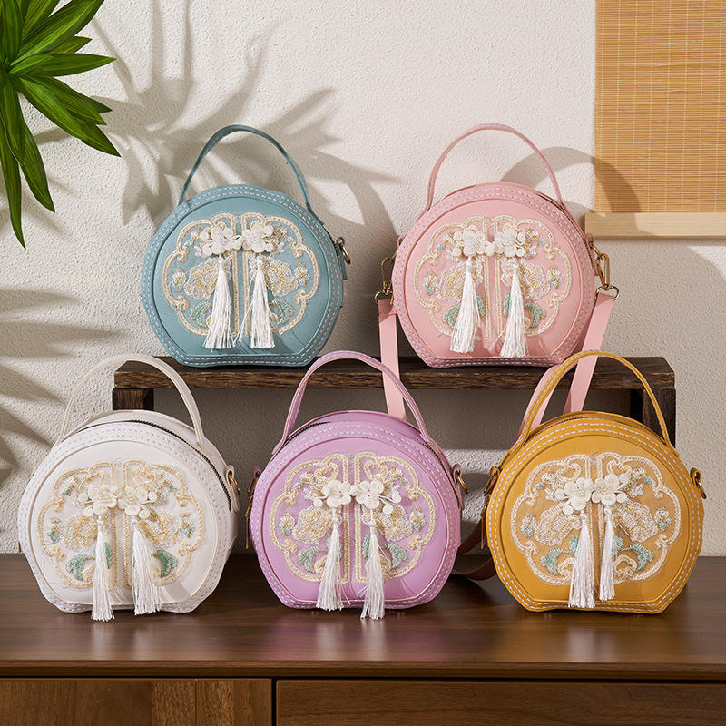 Chinese Style Embroidery Ethnic Zipper Large Capacity Sustainable PU Half Moon Handbag