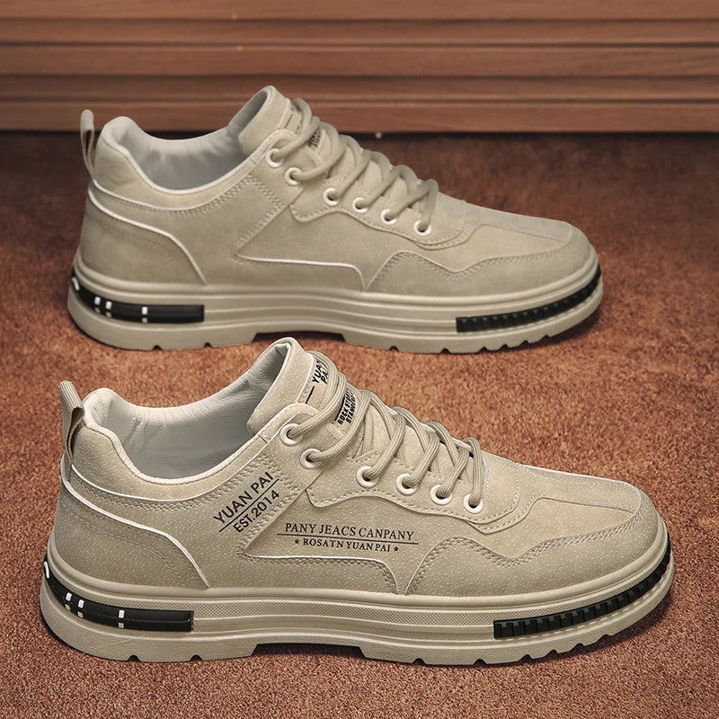 New fashionable and trendy men's shoes, casual sports shoes, comfortable and versatile