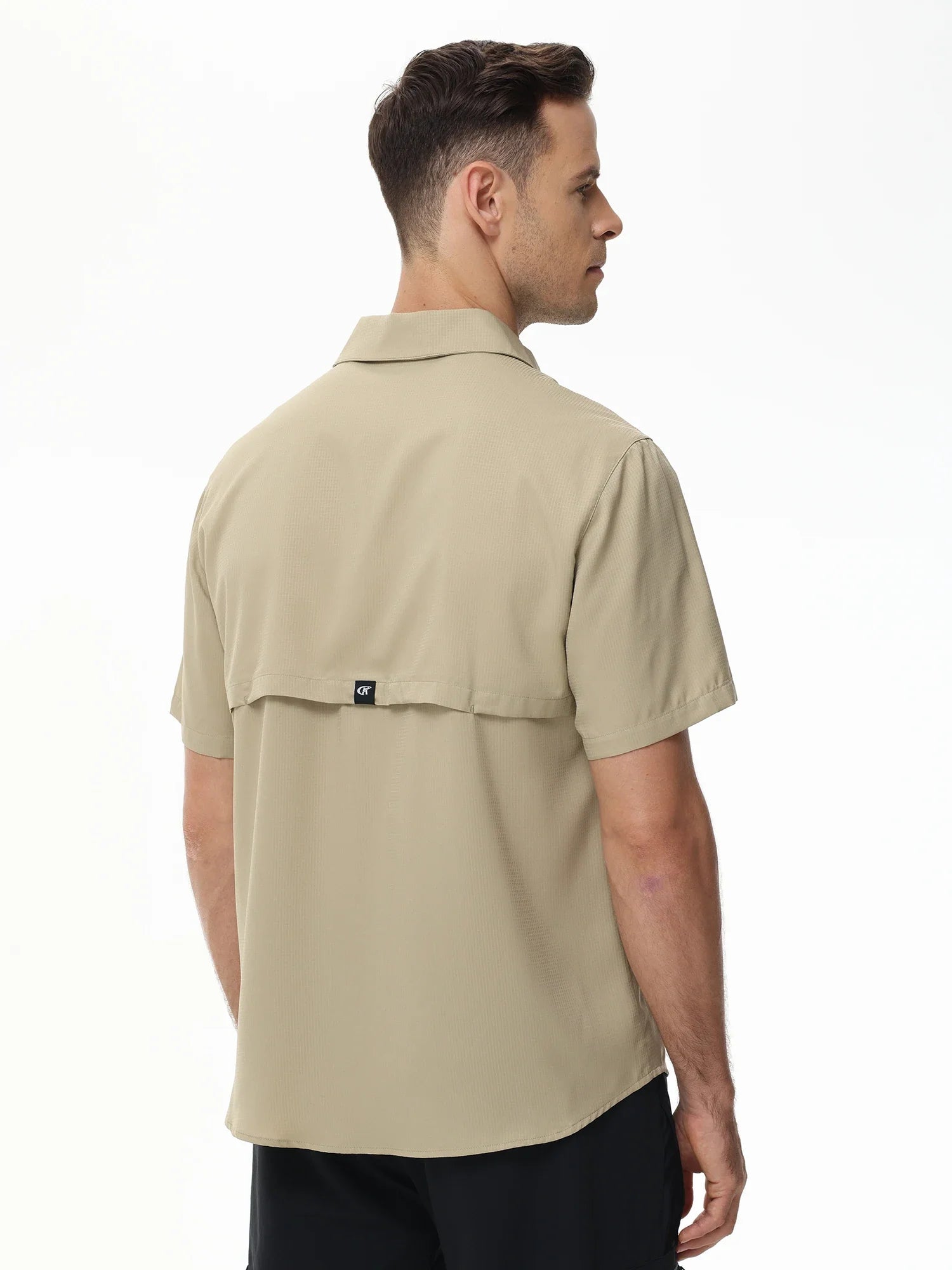 Men's Short Sleeve Lightweight Fishing Shirts, UPF 50+ Breathable Cargo Shirt, Button Down Tactical Shirts with Zip Pocket