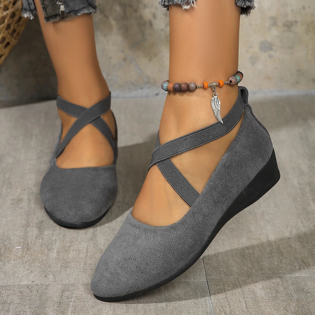 Women's Shoes 2025 Spring New American Large Size Pointed Toe Slope with Single Shoes Female Soybean Shoes Sports Casual Shoes