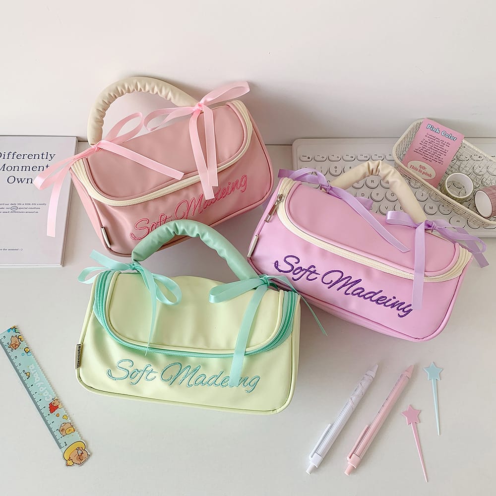 High Beauty Value Cute Girl's Portable Cosmetic Bag