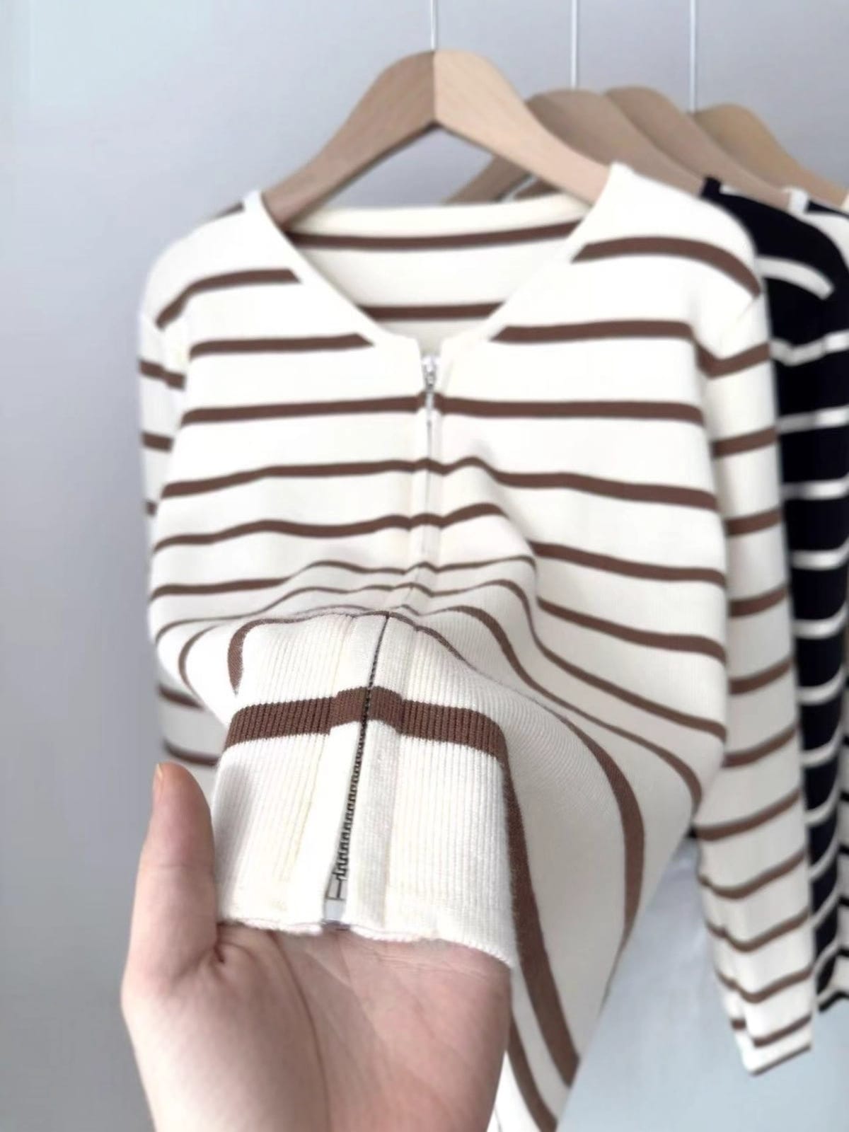 High-Quality Fabric] New Stripesd Cardigan Long-Sleeved Knitted Slim Fit Versatile Elegant Fashionable Sweater Top