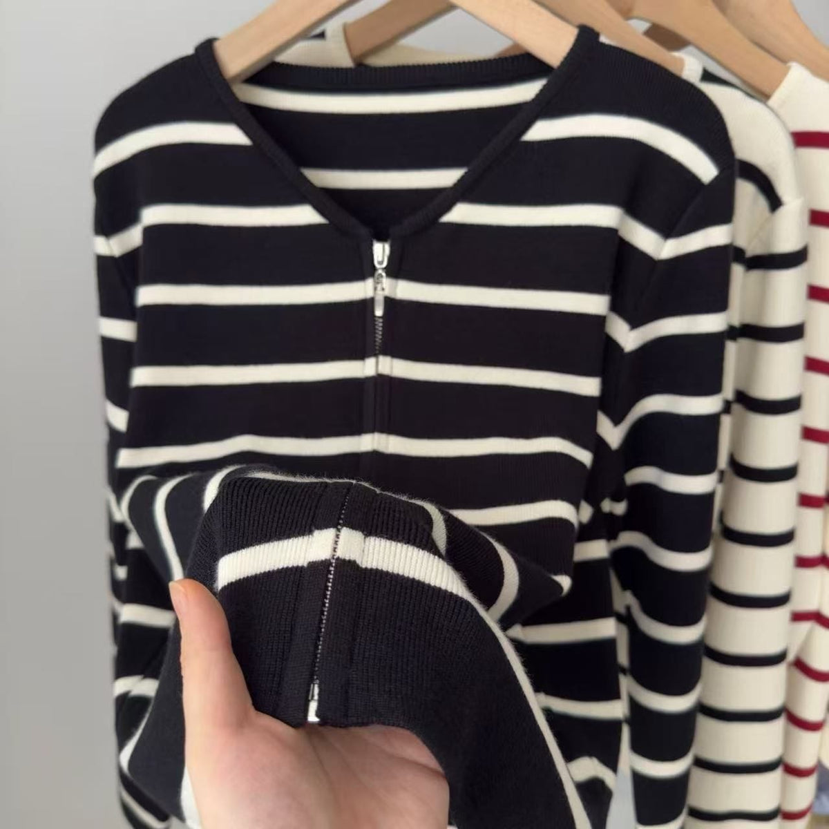 High-Quality Fabric] New Stripesd Cardigan Long-Sleeved Knitted Slim Fit Versatile Elegant Fashionable Sweater Top