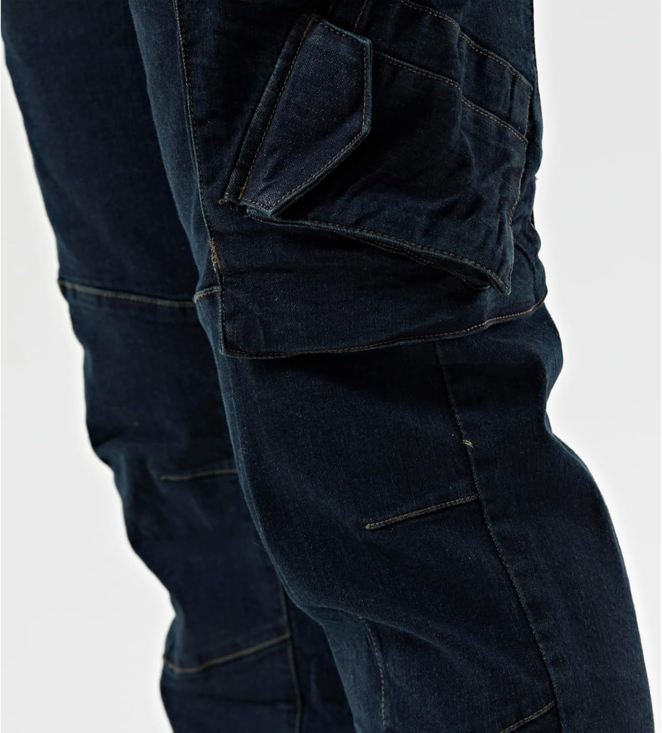 Multi-pocket jeans