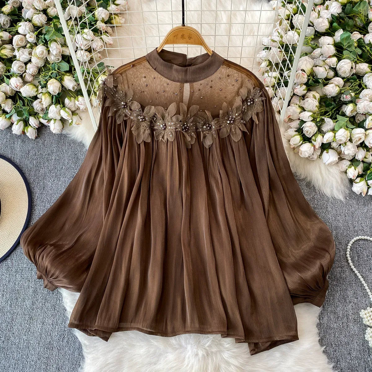 Super cute, sweet, ethereal, three-dimensional floral round neck lantern sleeve blouse for women, high-end and elegant pearlescent mesh shirt