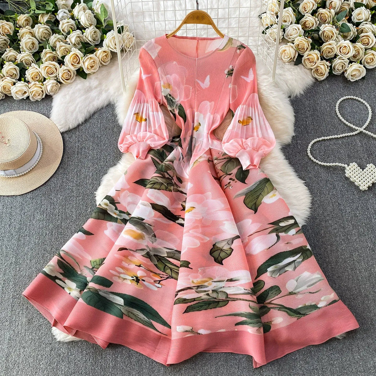 Retro court style lantern sleeve dress for women, light luxury pleated