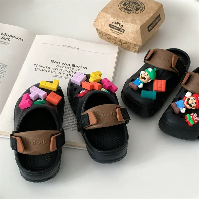 Closed toe slippers soft-soled shoes