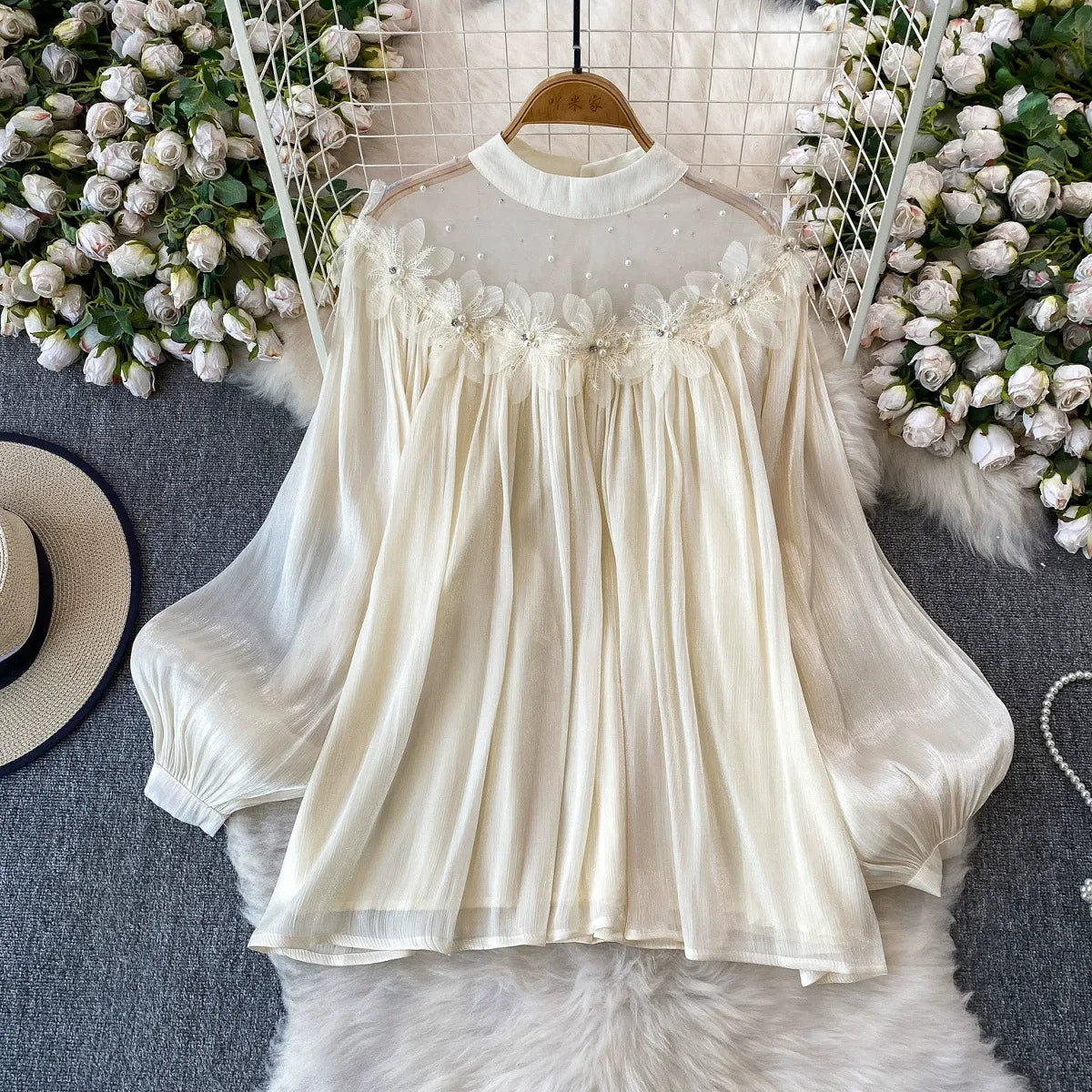 Super cute, sweet, ethereal, three-dimensional floral round neck lantern sleeve blouse for women, high-end and elegant pearlescent mesh shirt