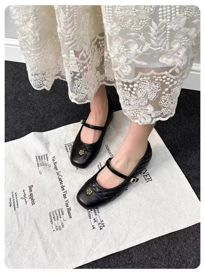 Spring and Autumn temperament commuting shallow mouth single shoe square toe Mary Zhen single shoe women