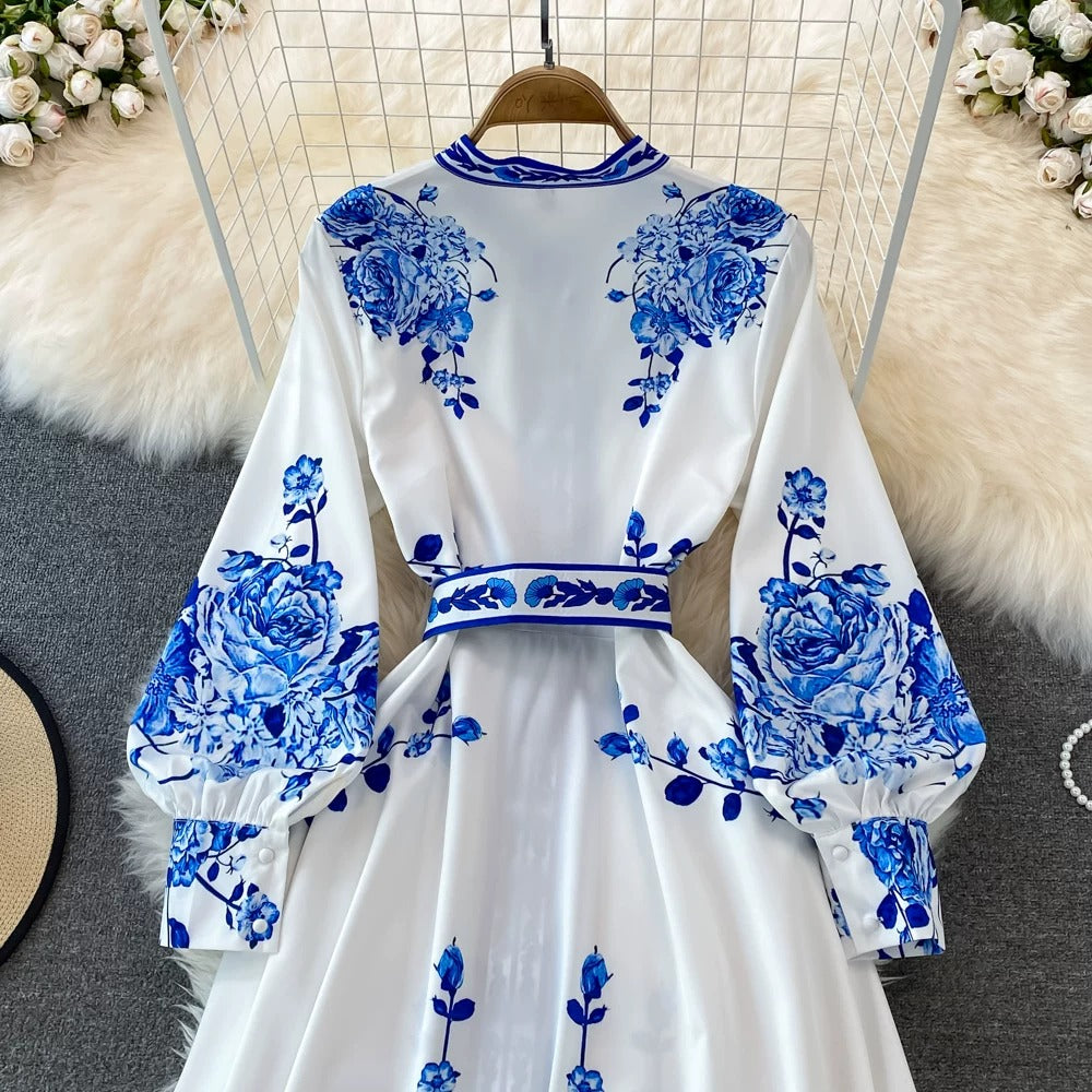 Spring New Arrival: Court Style Blue and White Porcelain Print Stand Collar