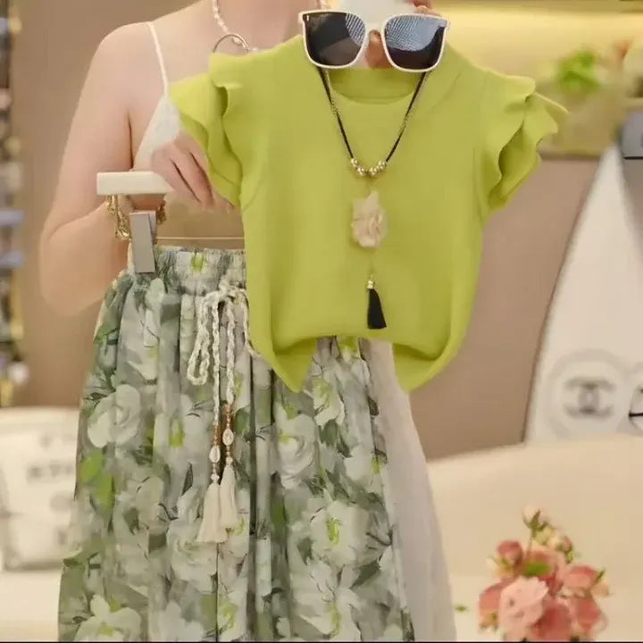 Baby Girl Summer and Spring Two Piece Set of Green Floral Pants with Flying Sleeves and Top Fashion Kids Outwear Suit