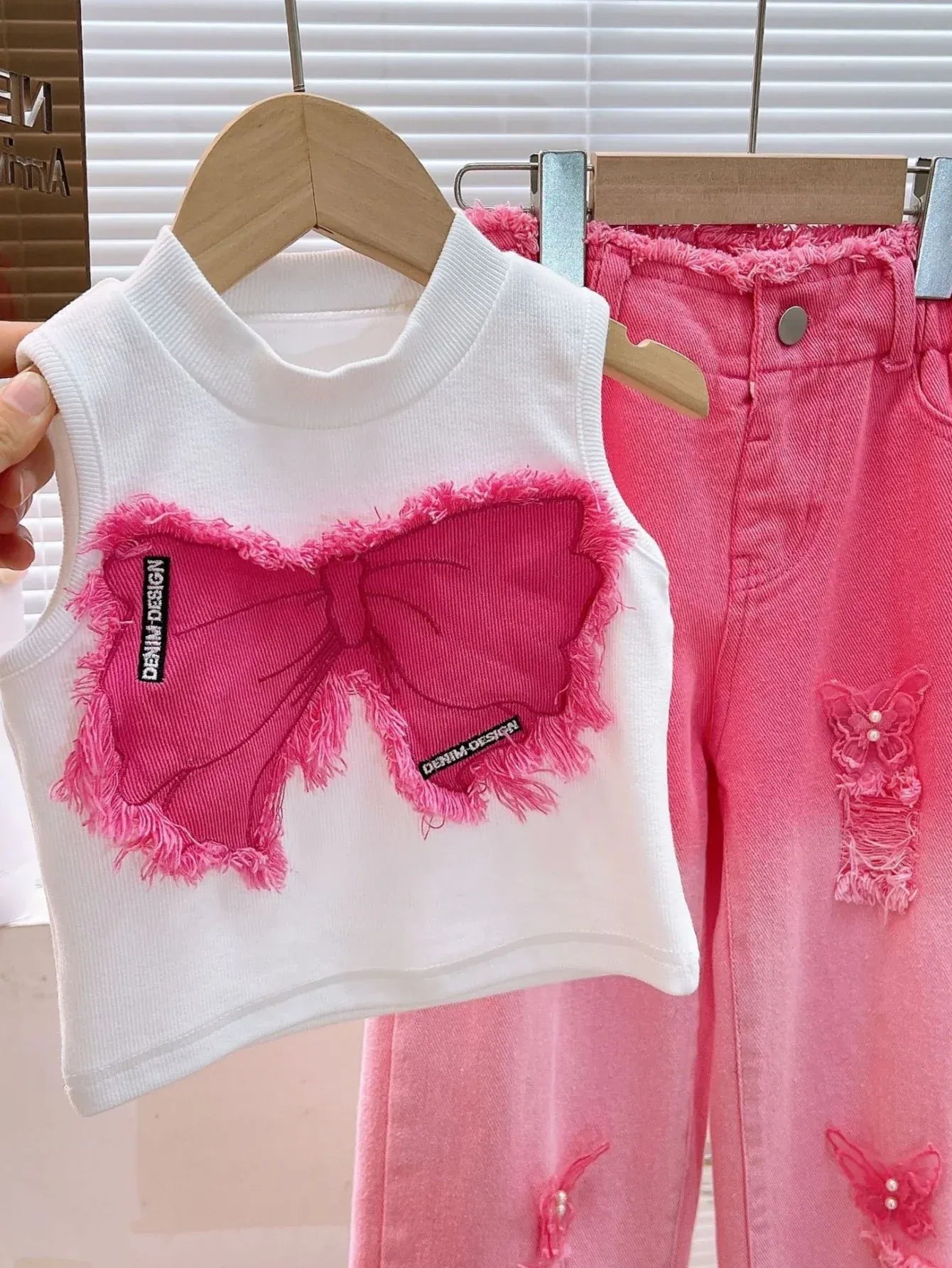 Girls Summer Outfit Set – Sleeveless Bow Top & Gradient Ripped Denim Wide Leg Pants, Fashionable Kids Casual Wear
